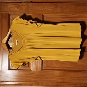 Mustard yellow top